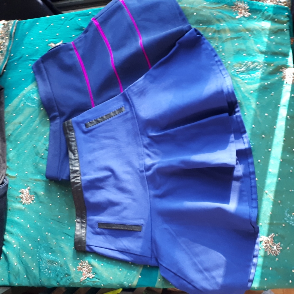 2 club monaco skirts